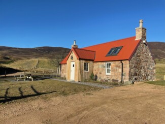 Findrack Sporting, Torphins, Aberdeenshire - Scottish Country Sports - Hunting, Shooting & Fishing. Simulated Shooting. Findrack Farm
