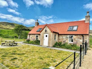 Findrack Sporting, Torphins, Aberdeenshire - Scottish Country Sports - Hunting, Shooting & Fishing. Simulated Shooting. Findrack Farm