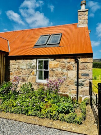 Findrack Sporting, Torphins, Aberdeenshire - Scottish Country Sports - Hunting, Shooting & Fishing. Simulated Shooting. Findrack Farm